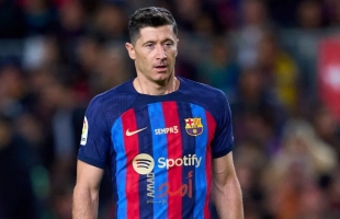 ليفاندوفسكي يعلن رحيله عن برشلونة بعد 4 سنوات من الإنجازات