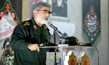 باكيا..قاآني يظهر في مطار طهران مستقبلا جثمان نيلفوروشان- فيديو